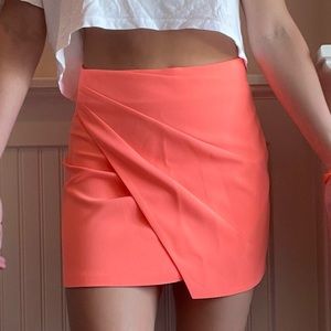 Alice + Olivia Women’s Shaylee Asymmetrical Drape Wrap Neon Mini Skirt